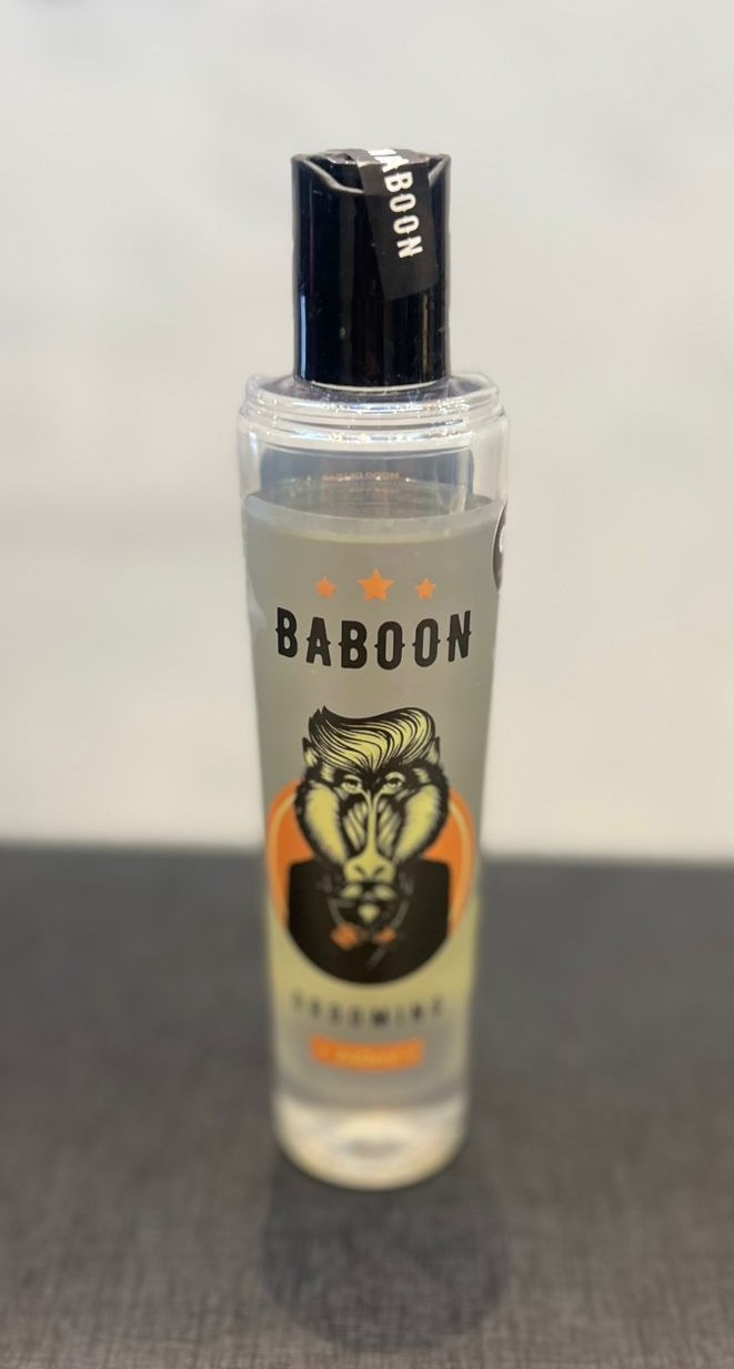 Grooming Baboon