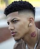 7- Cabelo Raspado (Máquina Sem Degrade) + Barba + Sobrancelhas 