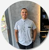 1. (COM LUCAS) BARBA 