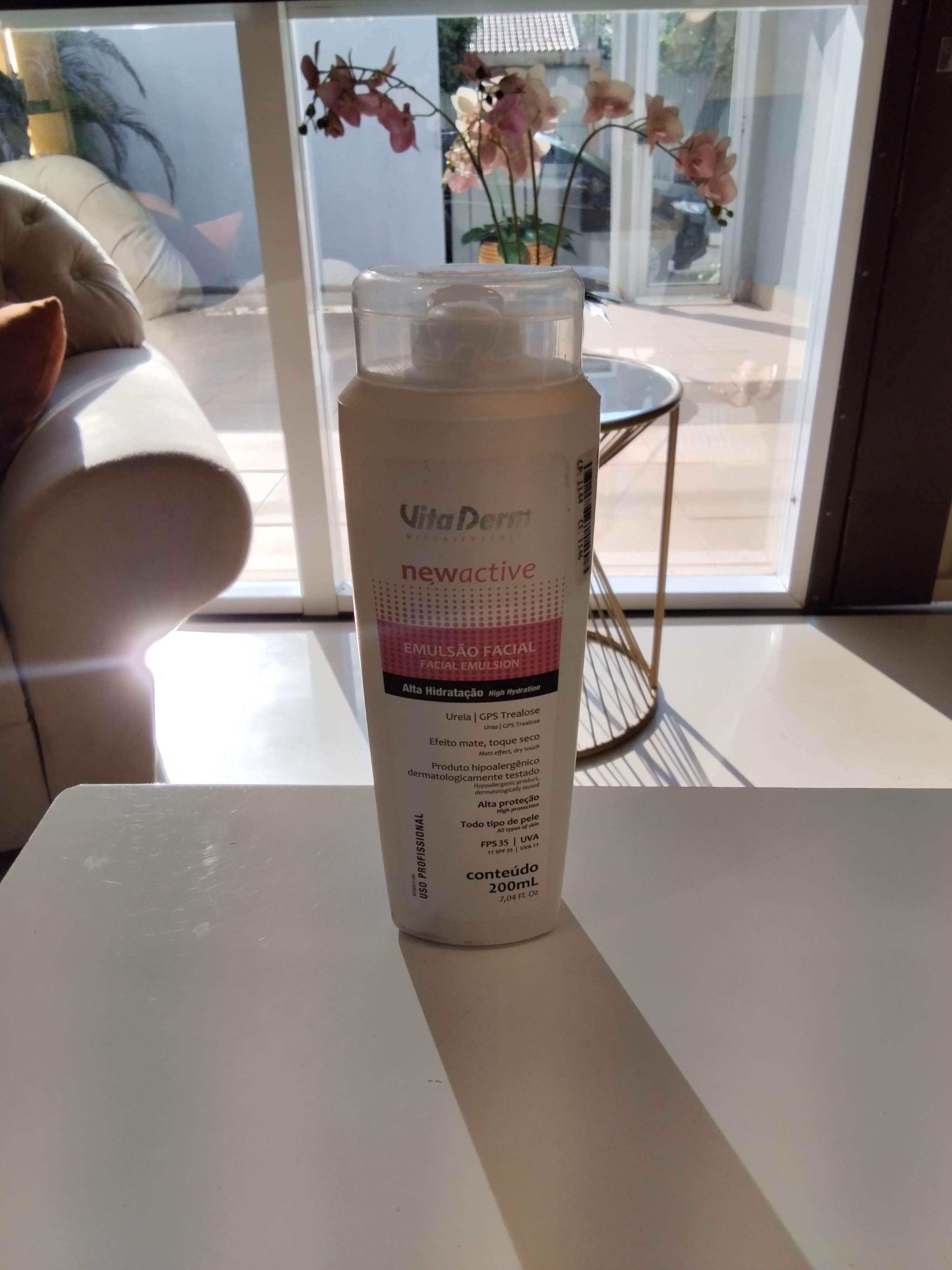 Emulsão Facial Newactive  VitaDerm 200 ml 