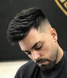 x  Corte de Cabelo + Barba + Limpeza de Pele