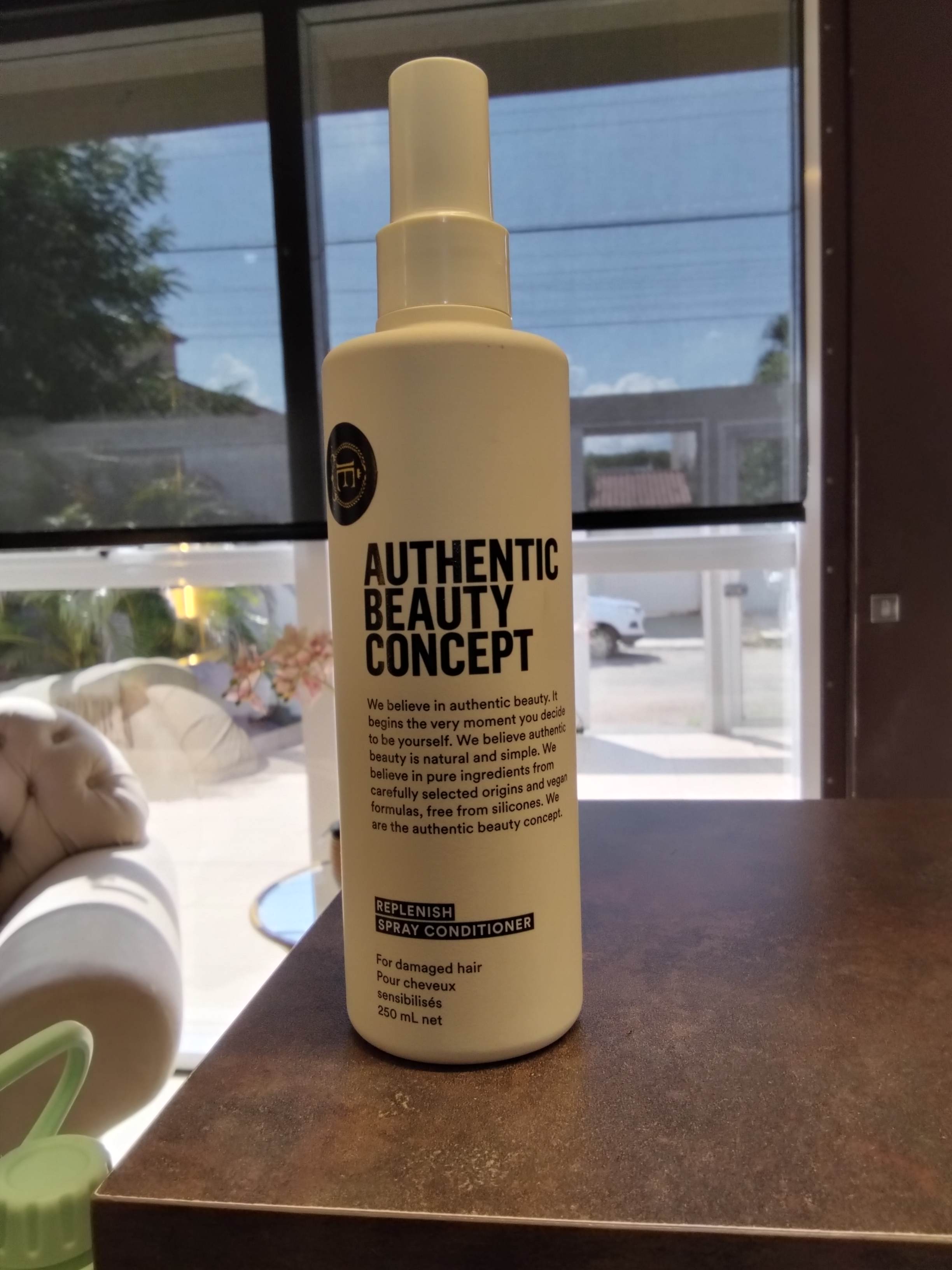 Authentic Replenish Spray Conditioner 250 ml